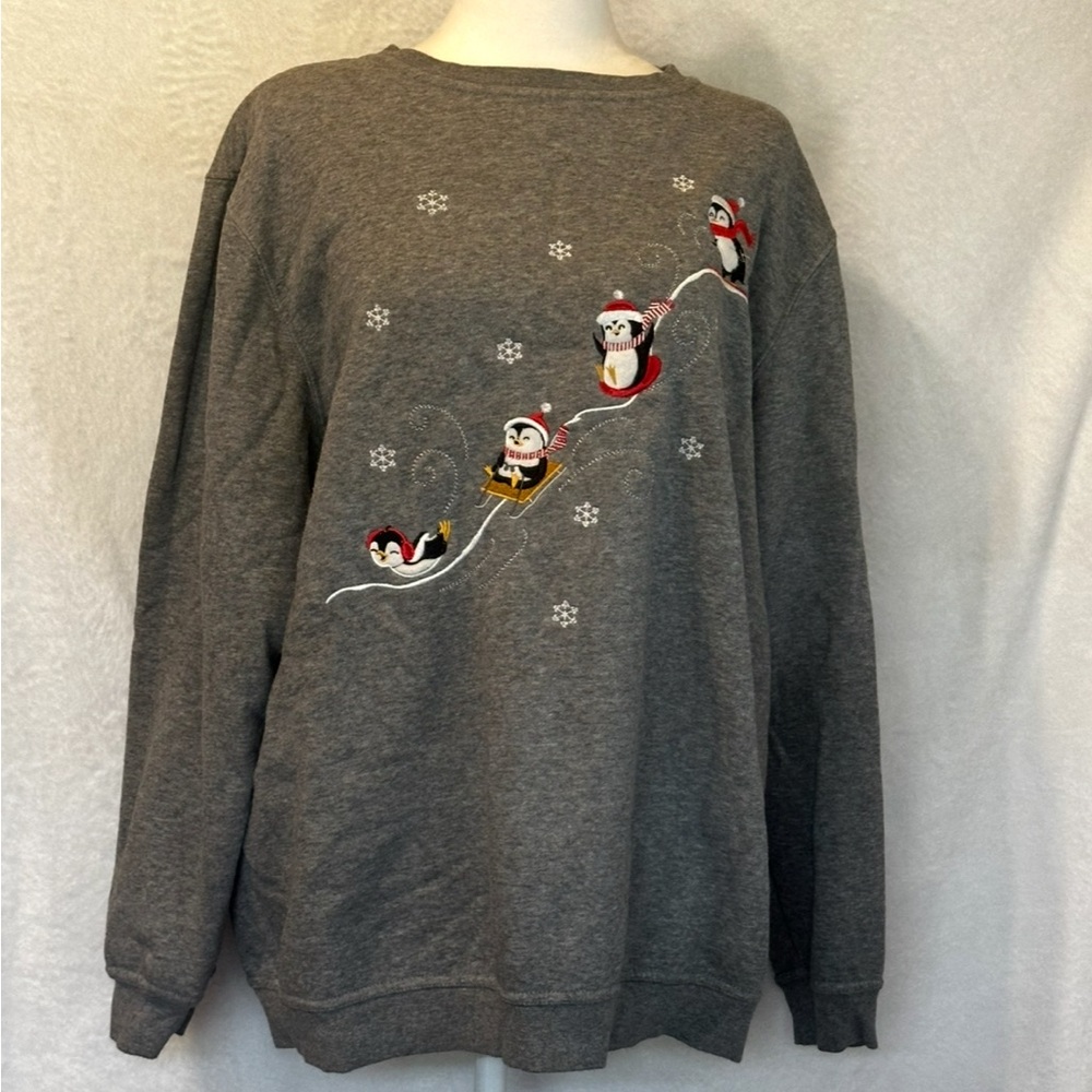 #1268 Gray Penguin Embroidered Sweatshirt Size Large
